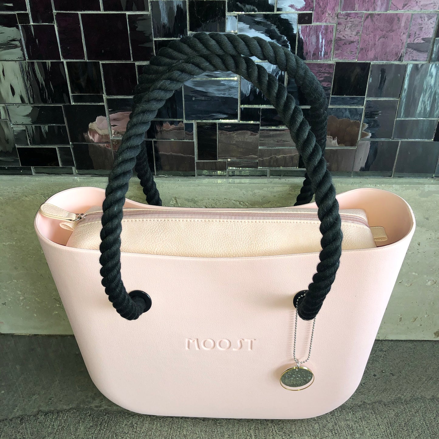 A Blush Contrast